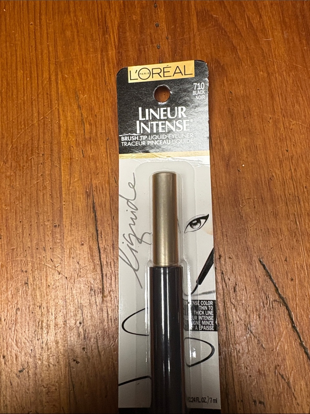 L’Oréal  Intense Brush Tip Liquid Eyeliner - Black